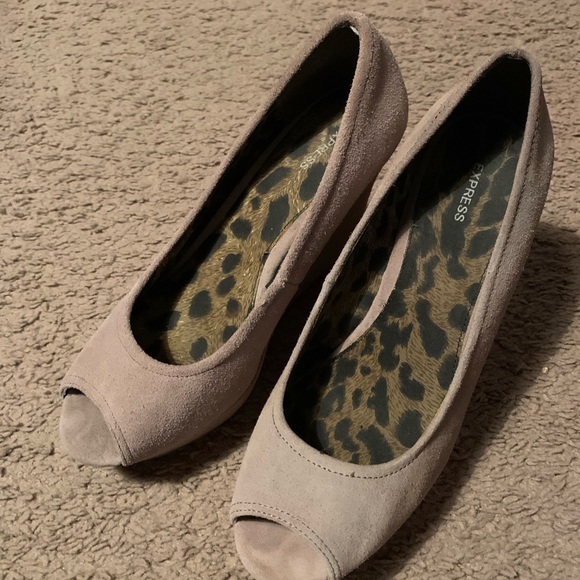 Size 9 - Picture 2 of 3